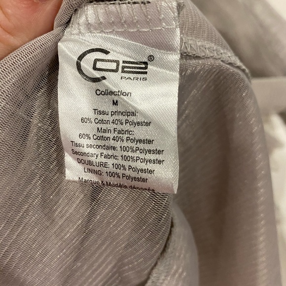 Women’s flowy dress size M, developed in Paris with flower design, grey - Picture 6 of 7